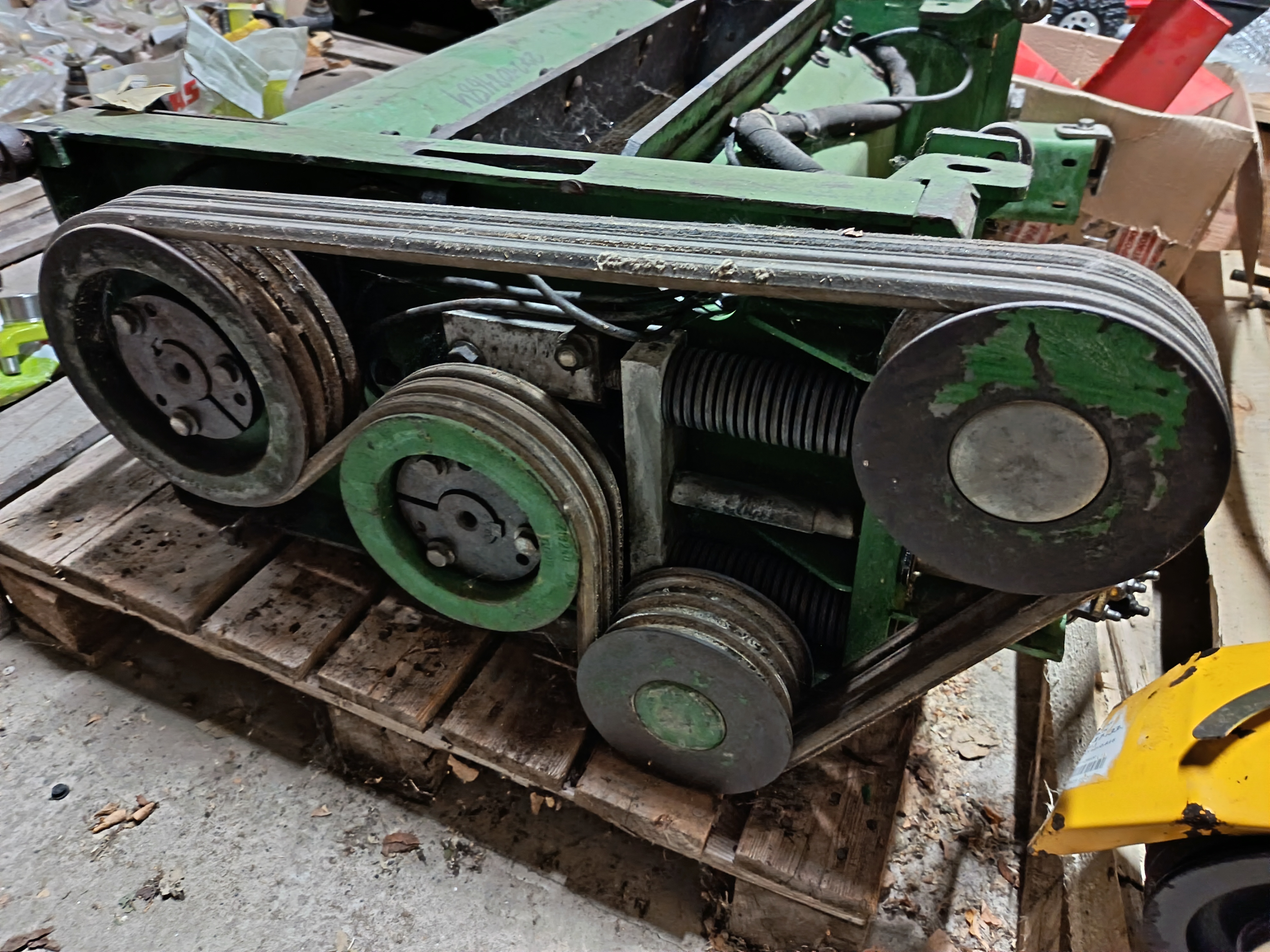 Корн крекер (мельница домолота)на кормоуборочный комбайн Джондир  (б/у в отличном состоянии) 